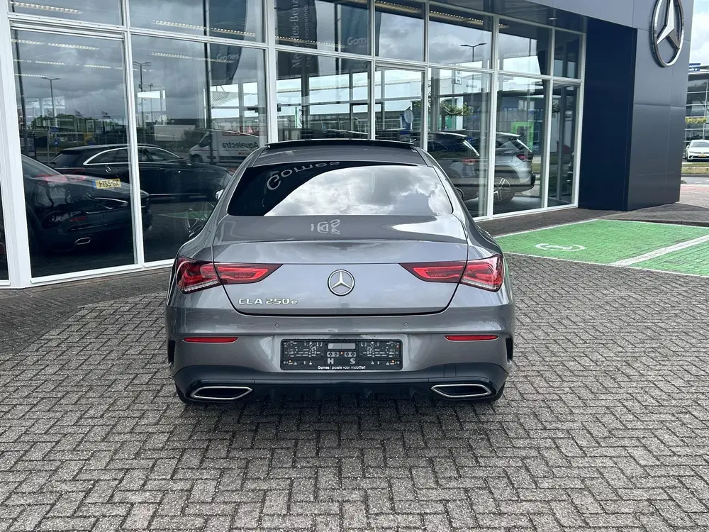 Mercedes-Benz CLA 250 e Premium Plus uit 2021, foto 18