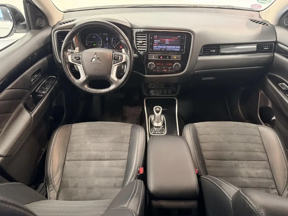 Mitsubishi Outlander 2.4 PHEV S-Edition | Trekhaak | uit 2019, foto 15