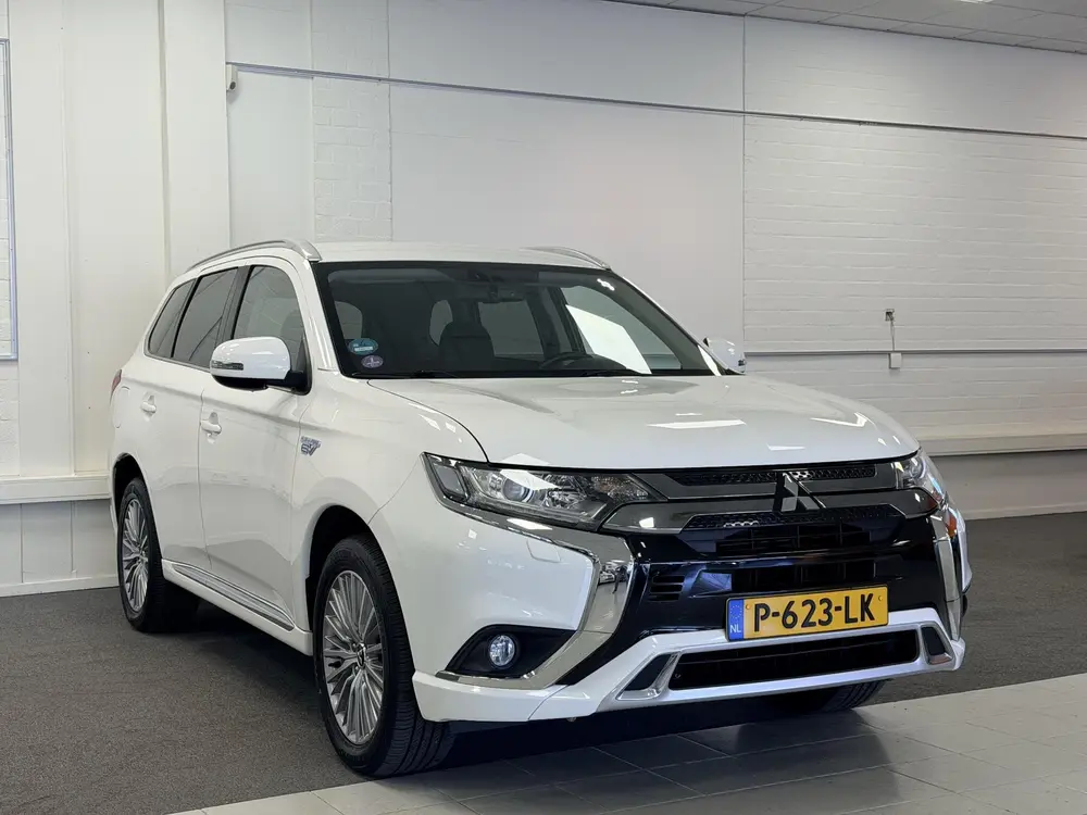 Mitsubishi Outlander 2.4 PHEV S-Edition | Trekhaak | uit 2019, foto 20