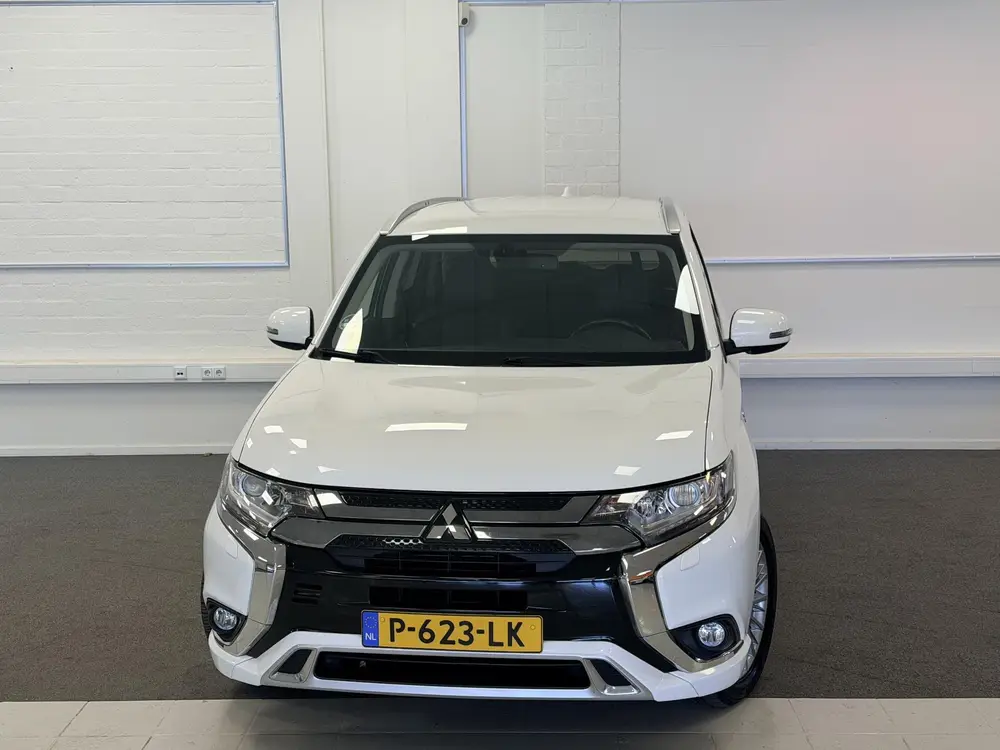 Mitsubishi Outlander 2.4 PHEV S-Edition | Trekhaak | uit 2019, foto 4