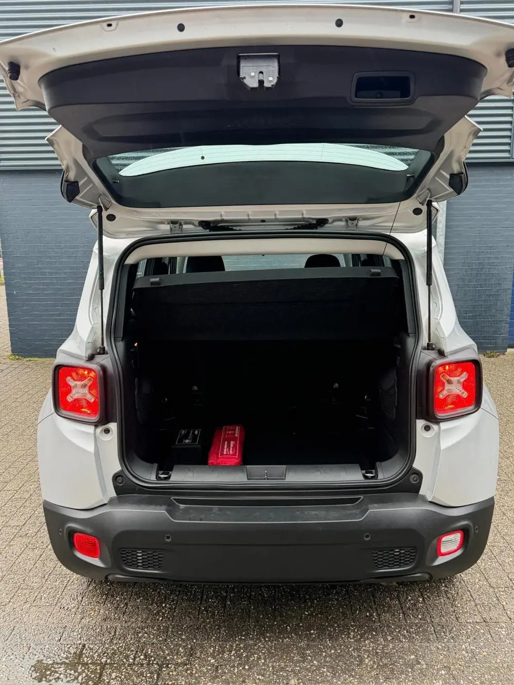 Jeep Renegade 1.3T Limited uit 2019, foto 10