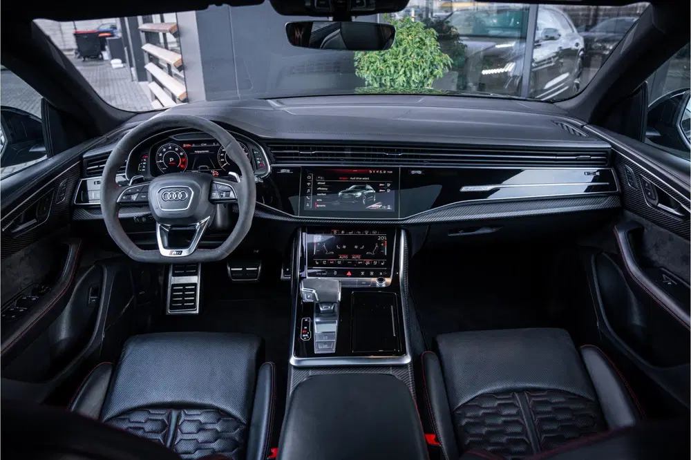 Audi RS Q8 4.0 TFSI quattro uit 2020, foto 9