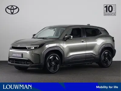 Toyota Urban Cruiser Dynamic 61 kWh *NIEUW* uit 2026
