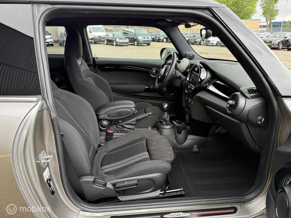 Mini John Cooper Works 1.5 Cooper John Cooper Works BOMVOL JCW uit 2021, foto 14