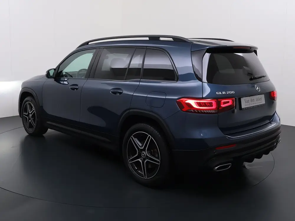 Mercedes-Benz GLB 200 AMG 7-zits uit 2021, foto 2