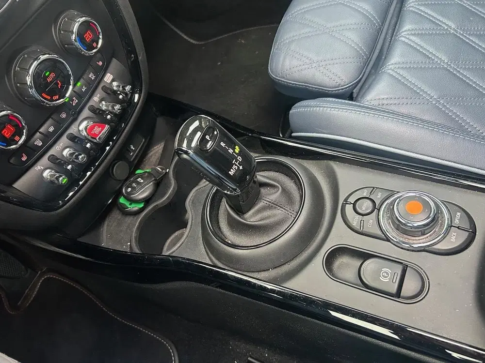 Mini Clubman 1.5 Cooper Richmond Park Edition AUT uit 2020, foto 18