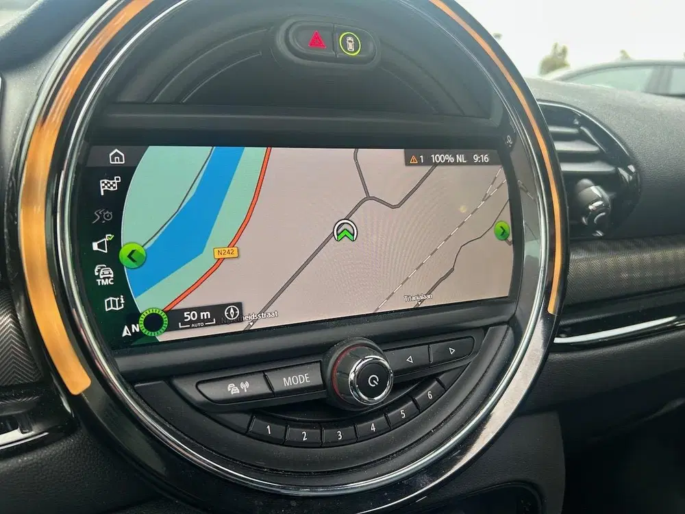 Mini Clubman 1.5 Cooper Richmond Park Edition AUT uit 2020, foto 20