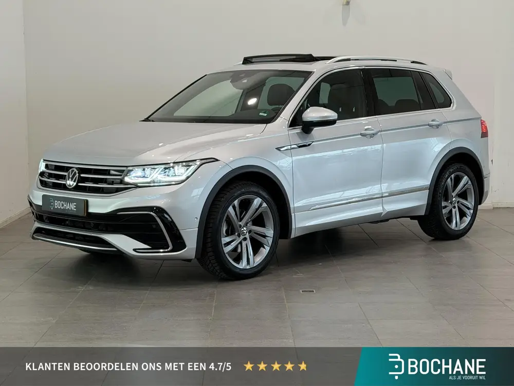 Volkswagen Tiguan 1.5 TSI R-Line | Panoramdak | Trekhaak | D uit 2022