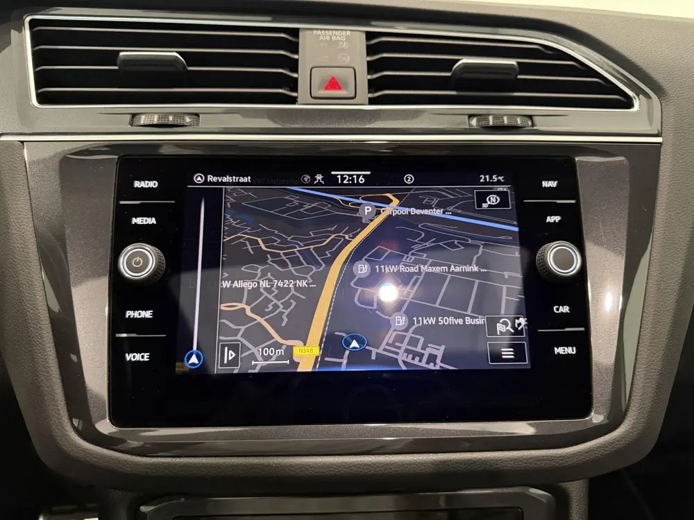Volkswagen Tiguan 1.5 TSI R-Line | Panoramdak | Trekhaak | D uit 2022, foto 11