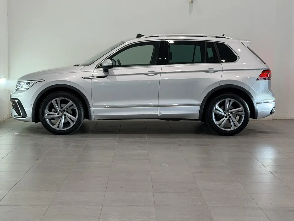 Volkswagen Tiguan 1.5 TSI R-Line | Panoramdak | Trekhaak | D uit 2022, foto 19