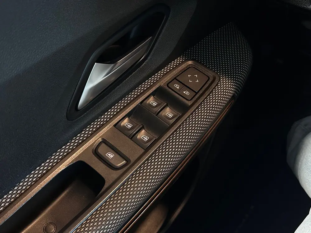 Dacia Sandero 1.0 TCe 100 Bi-Fuel Comfort uit 2021, foto 15