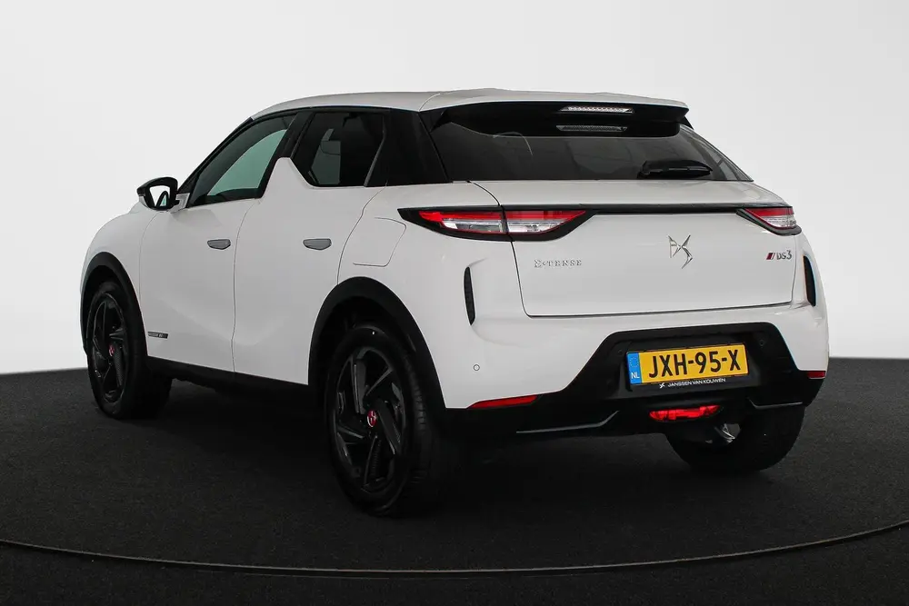 DS Automobiles DS 3 Crossback DS 3 Crossback E-Tense Performance Line+ 5 uit 2022, foto 4