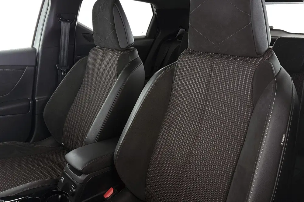 DS Automobiles DS 3 Crossback DS 3 Crossback E-Tense Performance Line+ 5 uit 2022, foto 5