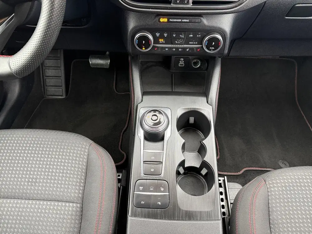 Ford Kuga 2.5 PHEV ST-Line uit 2023, foto 9