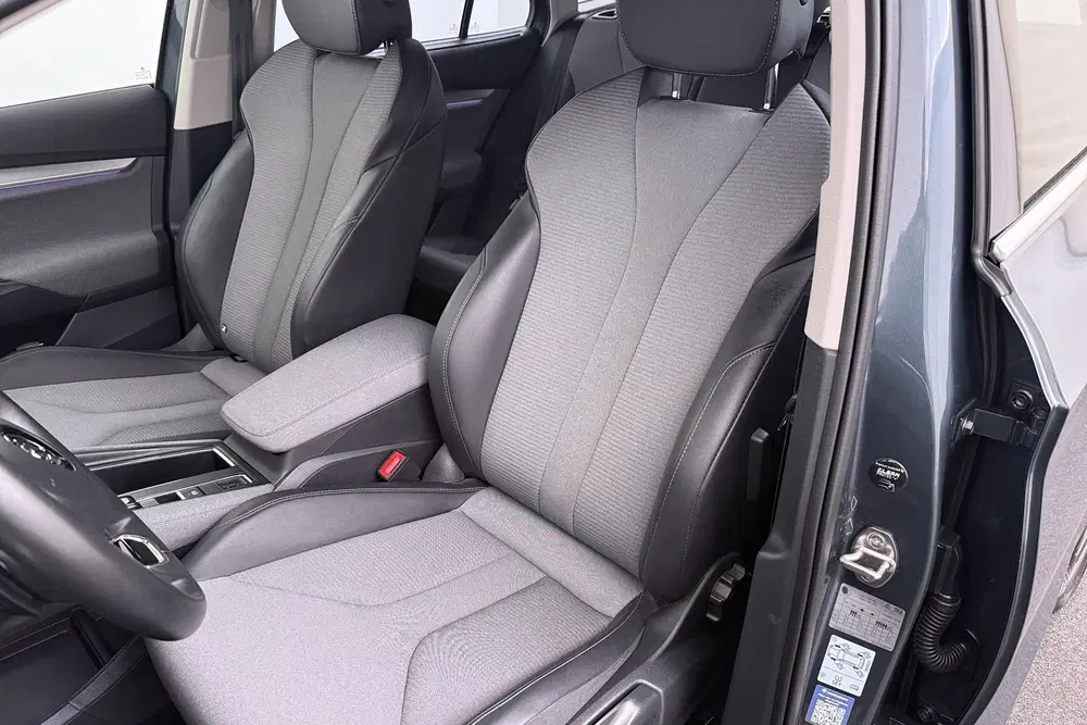 Skoda Enyaq Sport 80 (91%SOH) H-Leder Sportstoel Camer uit 2021, foto 10