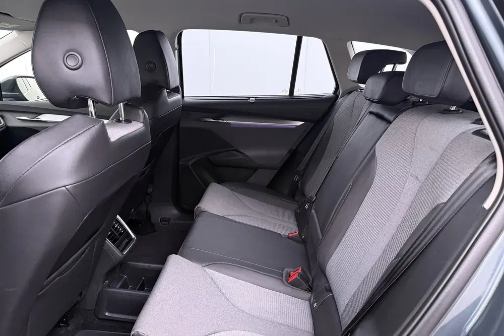 Skoda Enyaq Sport 80 (91%SOH) H-Leder Sportstoel Camer uit 2021, foto 13