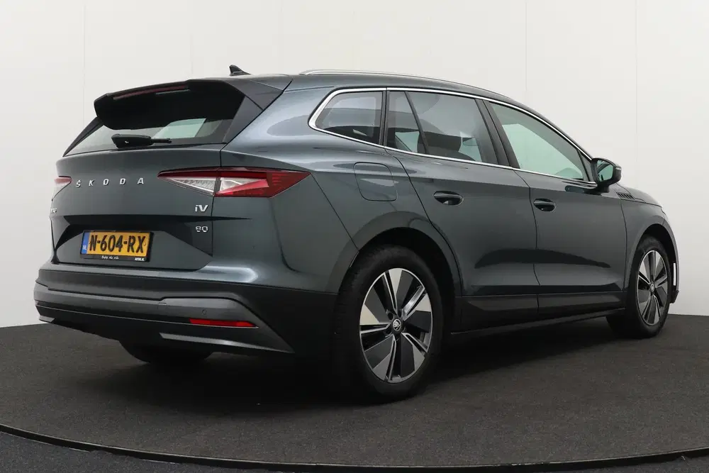 Skoda Enyaq Sport 80 (91%SOH) H-Leder Sportstoel Camer uit 2021, foto 3