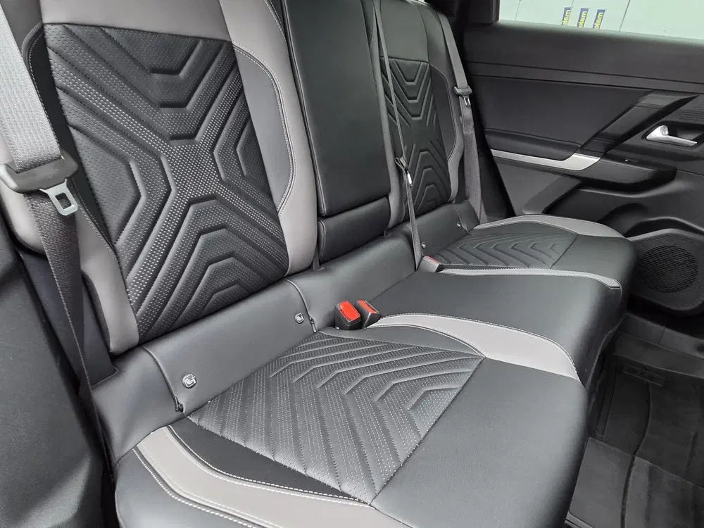 Jeep Compass 1.2 e-Hybrid First Edition uit 2026, foto 10