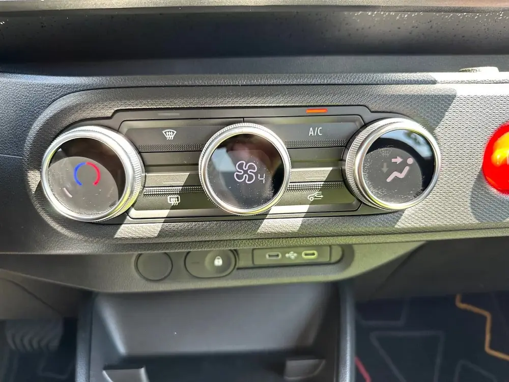 Renault Twingo E-Tech Electric Evolution 82pk | V2G | CSS La uit 2026, foto 19