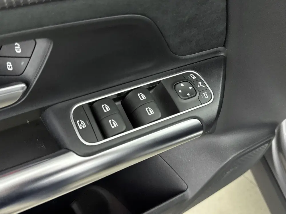Mercedes-Benz EQA 250 AMG Line 67 kWh uit 2021, foto 12
