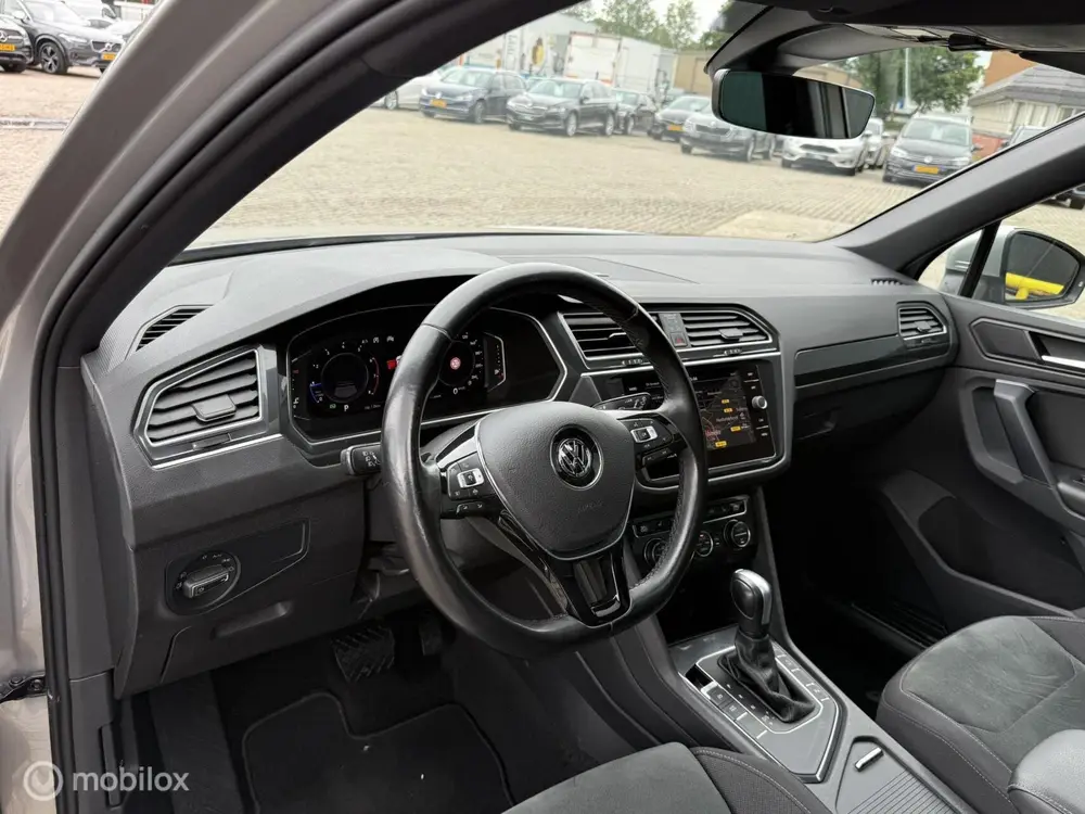 Volkswagen Tiguan 1.5 TSI ACT R-Line PANORAMADAK | AUTOMAAT uit 2020, foto 11