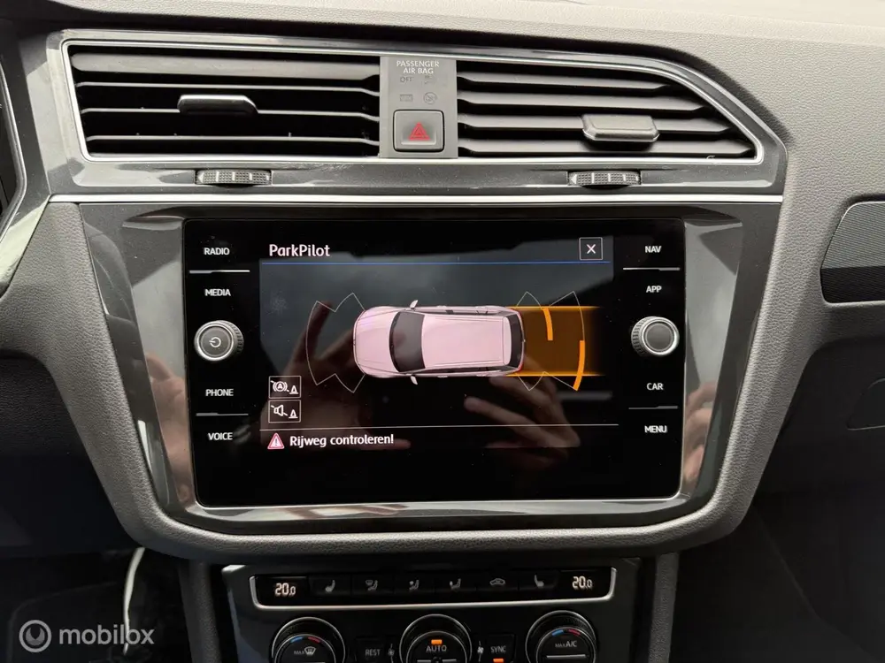 Volkswagen Tiguan 1.5 TSI ACT R-Line PANORAMADAK | AUTOMAAT uit 2020, foto 18