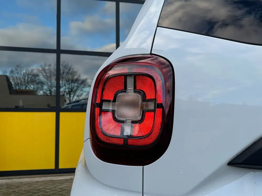 Dacia Duster 1.3 TCe ! Tech Road, Navi, PDC, Achteruitrijcam uit 2019, foto 4