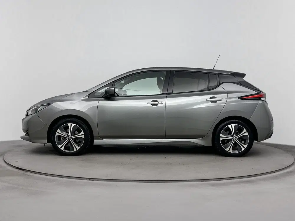 Nissan Leaf N-Connecta 40 kWh uit 2021, foto 2