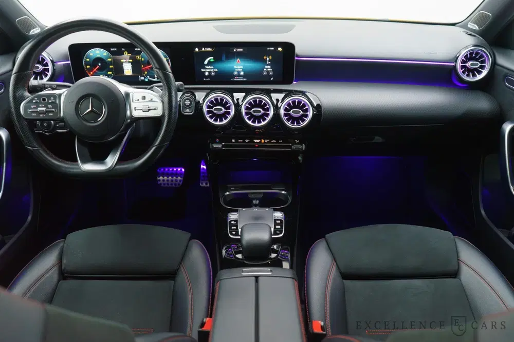 Mercedes-Benz A-Klasse 250 Sport Launch Edition AMG Styling uit 2019, foto 4