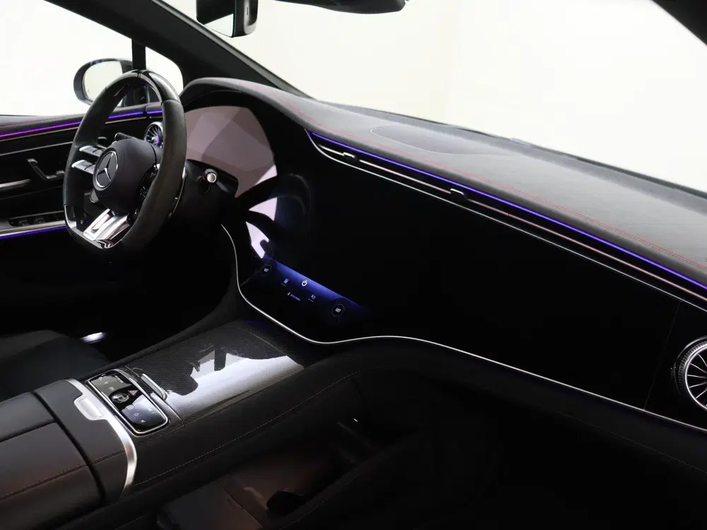 Mercedes-Benz EQE AMG 53 4MATIC+ 90 kWh uit 2024, foto 13
