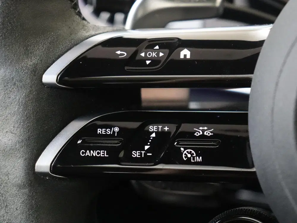 Mercedes-Benz EQE AMG 53 4MATIC+ 90 kWh uit 2024, foto 17