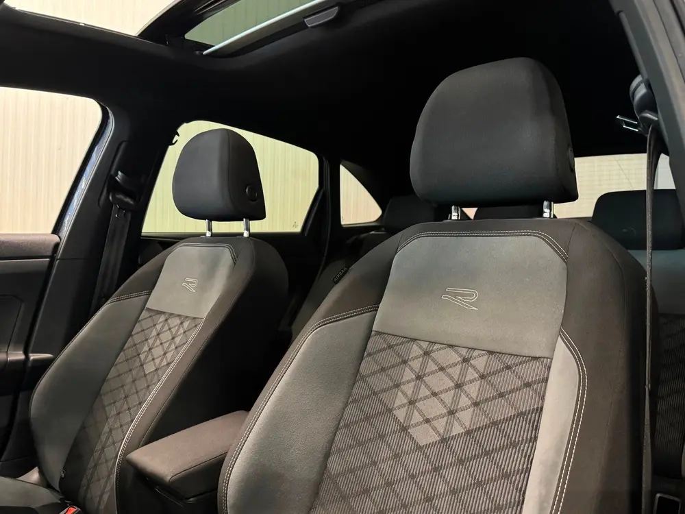 Volkswagen Taigo 1.5 TSI | 3x R-LINE | PANO | BEATS AUDIO | uit 2023, foto 4