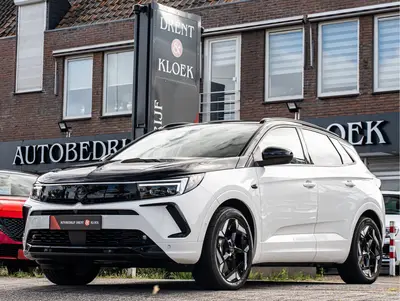Opel Grandland 1.6 Turbo Plug-In Hybrid 4x4 GSe 19 INCH C uit 2023