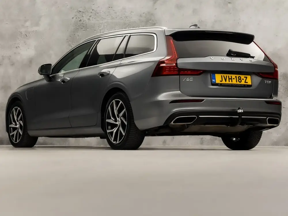 Volvo V60 2.0 T8 Twin Engine AWD Inscription 391Pk Automaat uit 2019, foto 3