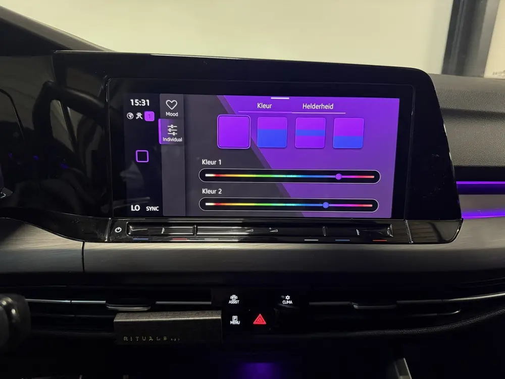 Volkswagen Golf 1.5 TSI Highline|DSG|IQLIGHT|KEYLESS|CAM uit 2020, foto 16