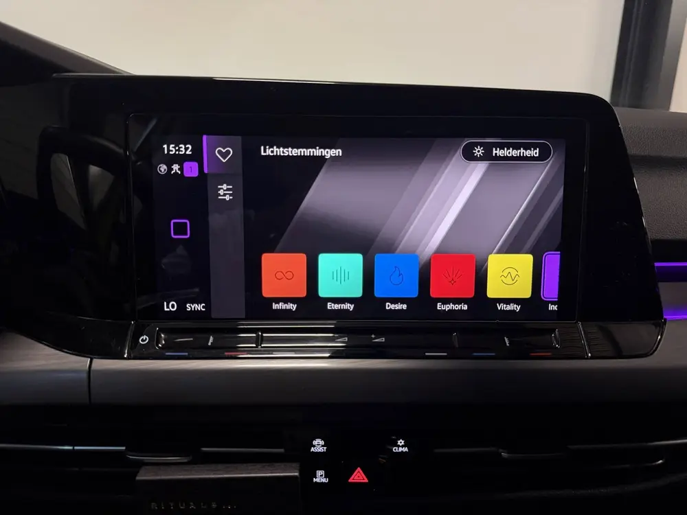 Volkswagen Golf 1.5 TSI Highline|DSG|IQLIGHT|KEYLESS|CAM uit 2020, foto 17