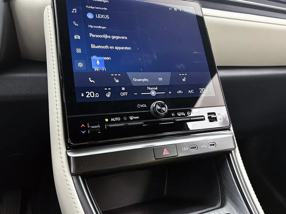 Lexus LBX Elegant 2WD uit 2024, foto 10
