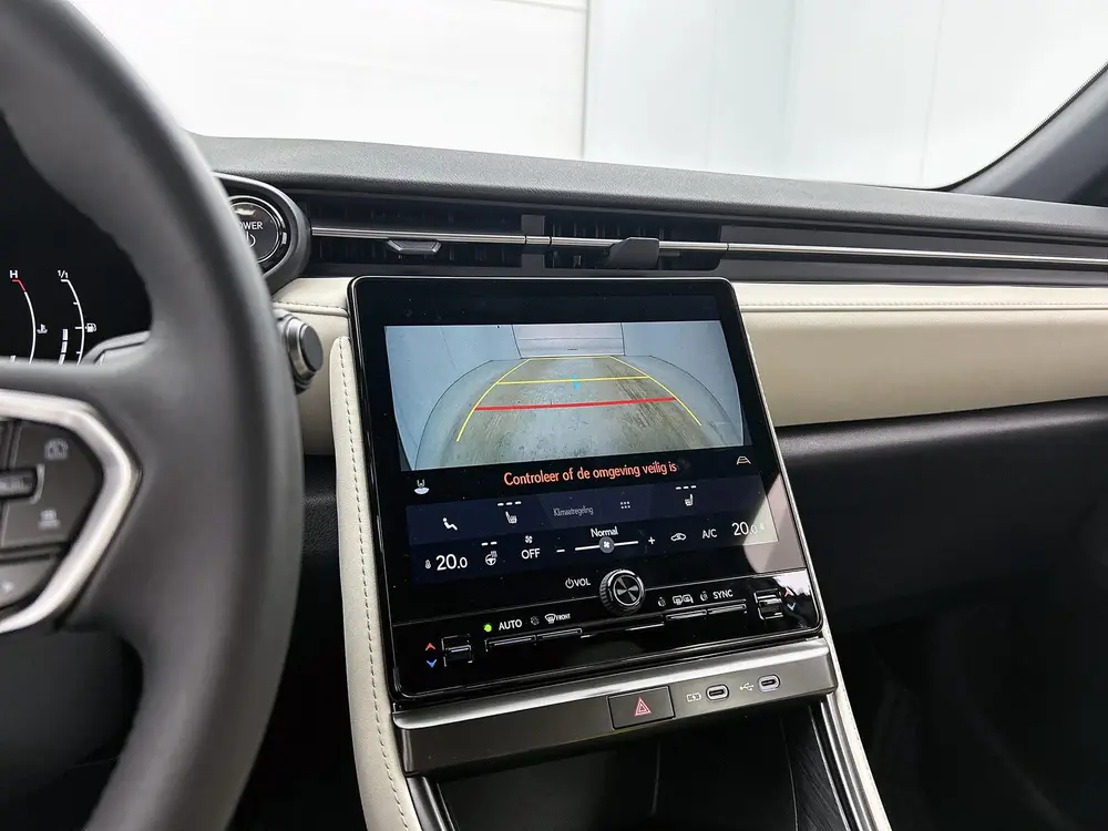 Lexus LBX Elegant 2WD uit 2024, foto 8