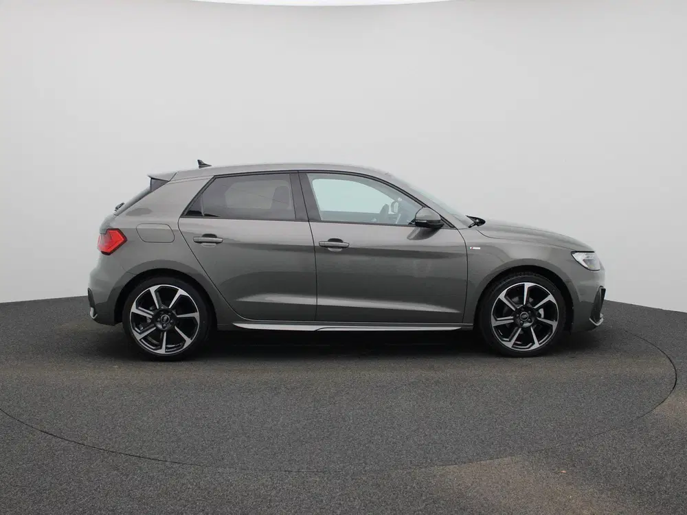 Audi A1 35 TFSI S edition l Adaptive cruise contro uit 2025, foto 6