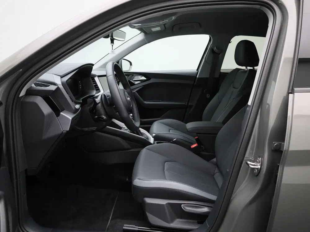 Audi A1 35 TFSI S edition l Adaptive cruise contro uit 2025, foto 9