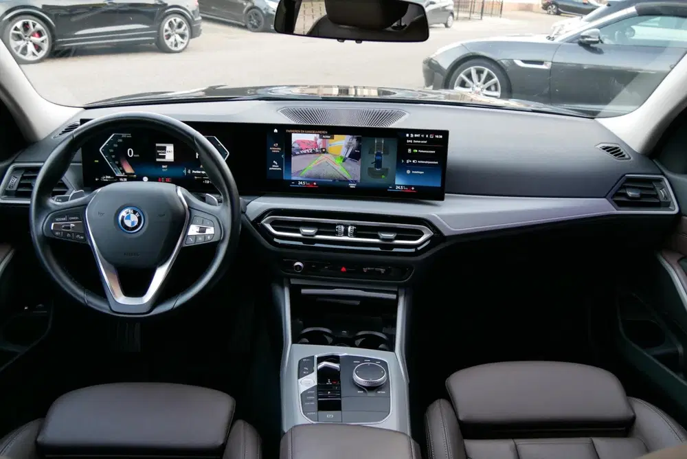 BMW 3-serie 320e.station.sport.leer.facelift.leerorg uit 2023, foto 15