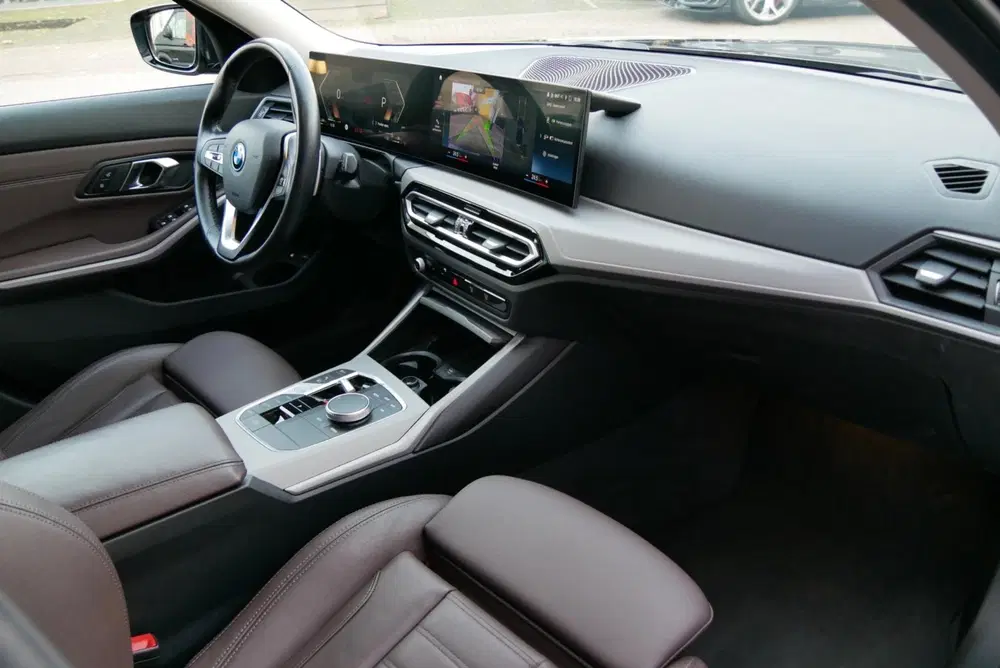 BMW 3-serie 320e.station.sport.leer.facelift.leerorg uit 2023, foto 16