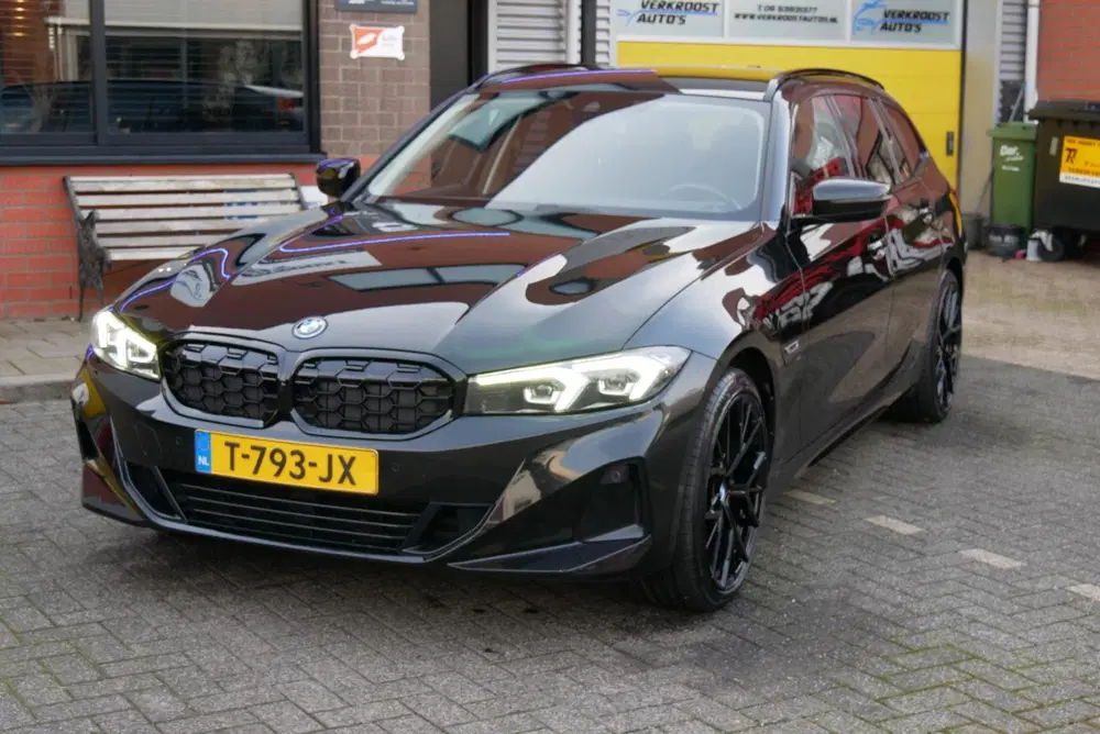 BMW 3-serie 320e.station.sport.leer.facelift.leerorg uit 2023, foto 2