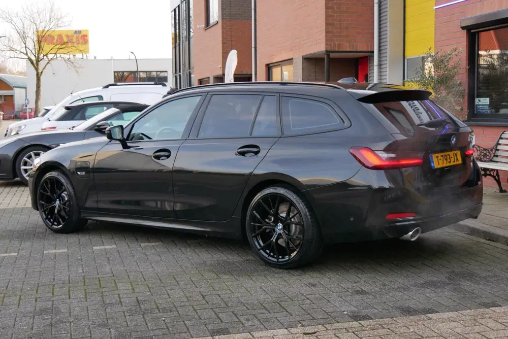 BMW 3-serie 320e.station.sport.leer.facelift.leerorg uit 2023, foto 5