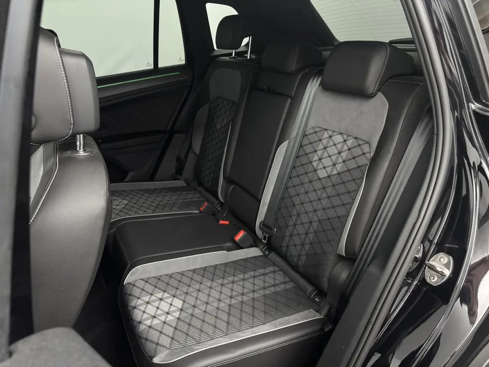 Volkswagen Tiguan 1.4 TSI 245pk DSG eHybrid R-Line Business+ uit 2022, foto 10