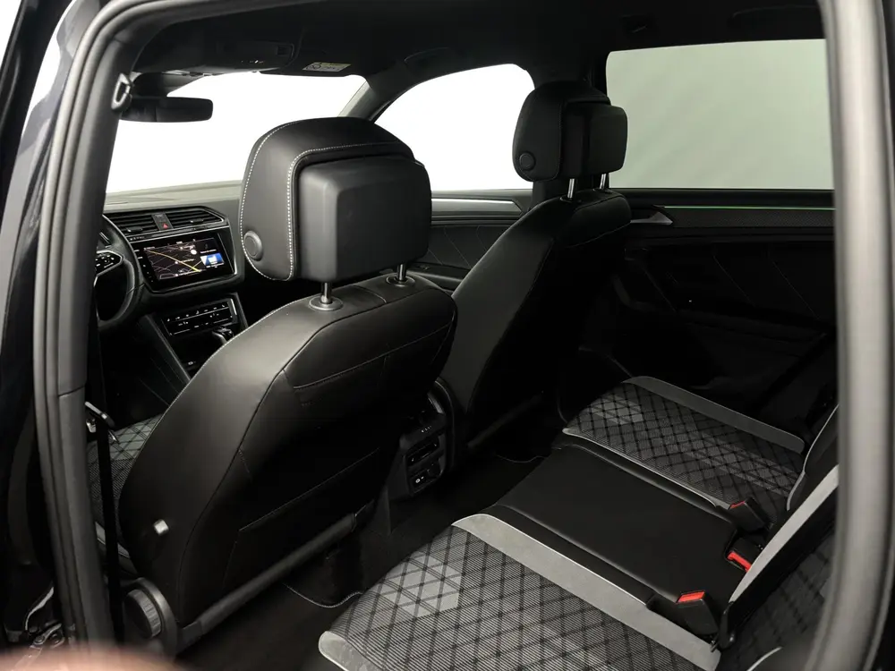 Volkswagen Tiguan 1.4 TSI 245pk DSG eHybrid R-Line Business+ uit 2022, foto 11