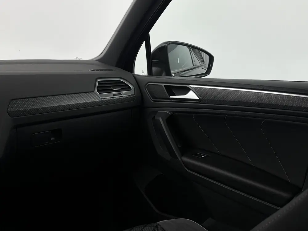 Volkswagen Tiguan 1.4 TSI 245pk DSG eHybrid R-Line Business+ uit 2022, foto 16