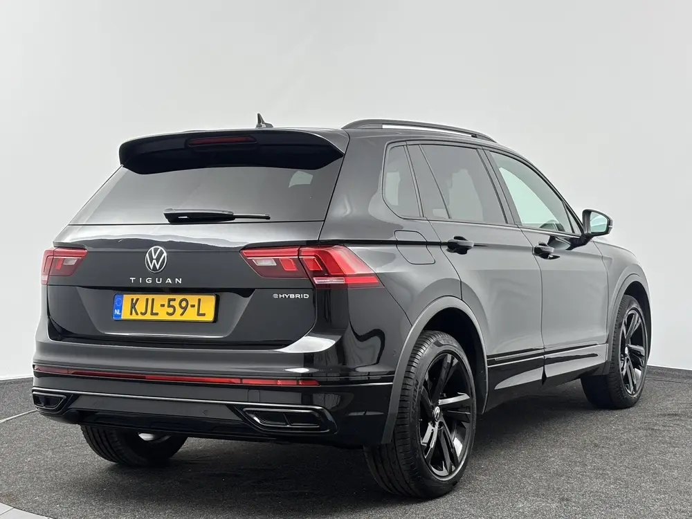 Volkswagen Tiguan 1.4 TSI 245pk DSG eHybrid R-Line Business+ uit 2022, foto 2