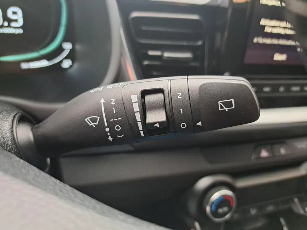 Kia Stonic 1.0 T-GDi MHEV DynamicLine uit 2024, foto 15