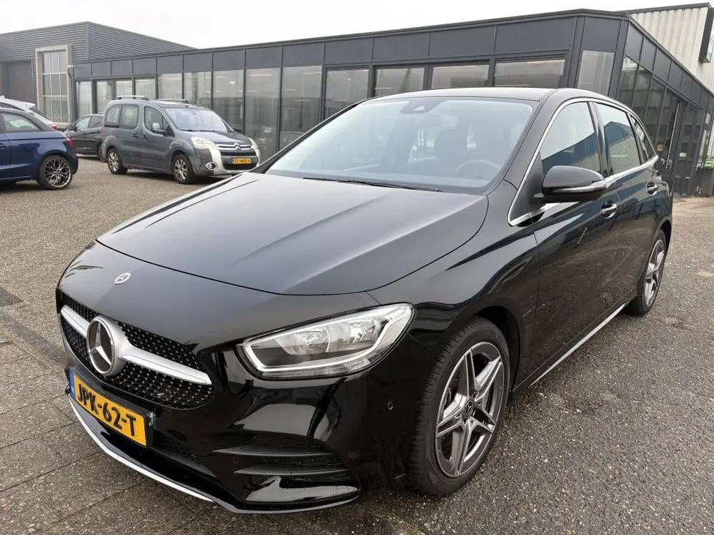Mercedes-Benz B-Klasse 250 e Business Solution AMG uit 2022
